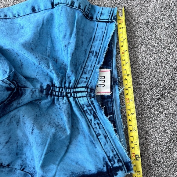 BDG Urban Outfitters Ruched Dipped V Flare Low Jeans Side Zip Women’s Size 26 - Picture 13 of 13